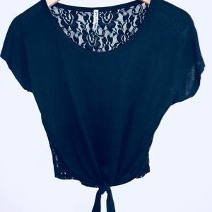 Pretty black SPLASH tie front top